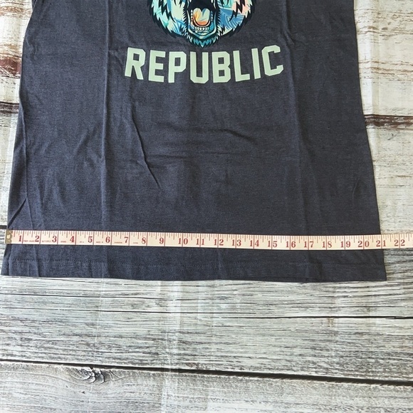 California Republic Men’s Crew Neck T-Shirt Sz Medium NWOT - Picture 8 of 12